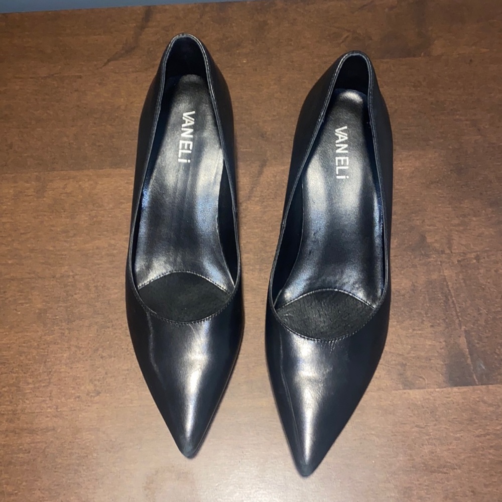 Vaneli Black Pointed Toe Pump Heel Size 7.5 Narrow